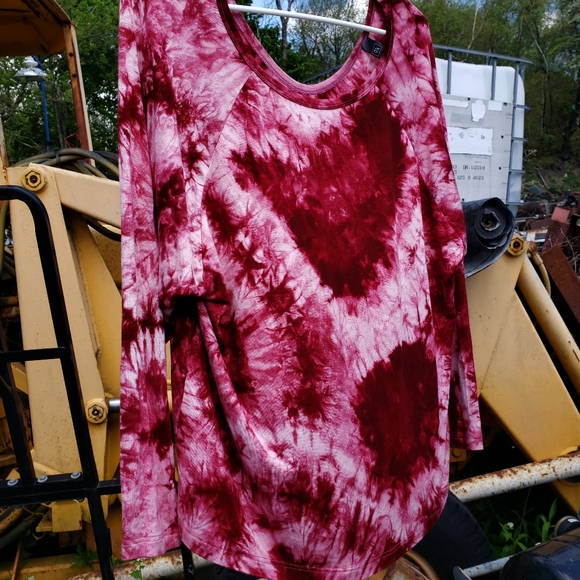 Red tye dye long sleeve t - Picture 2 of 4